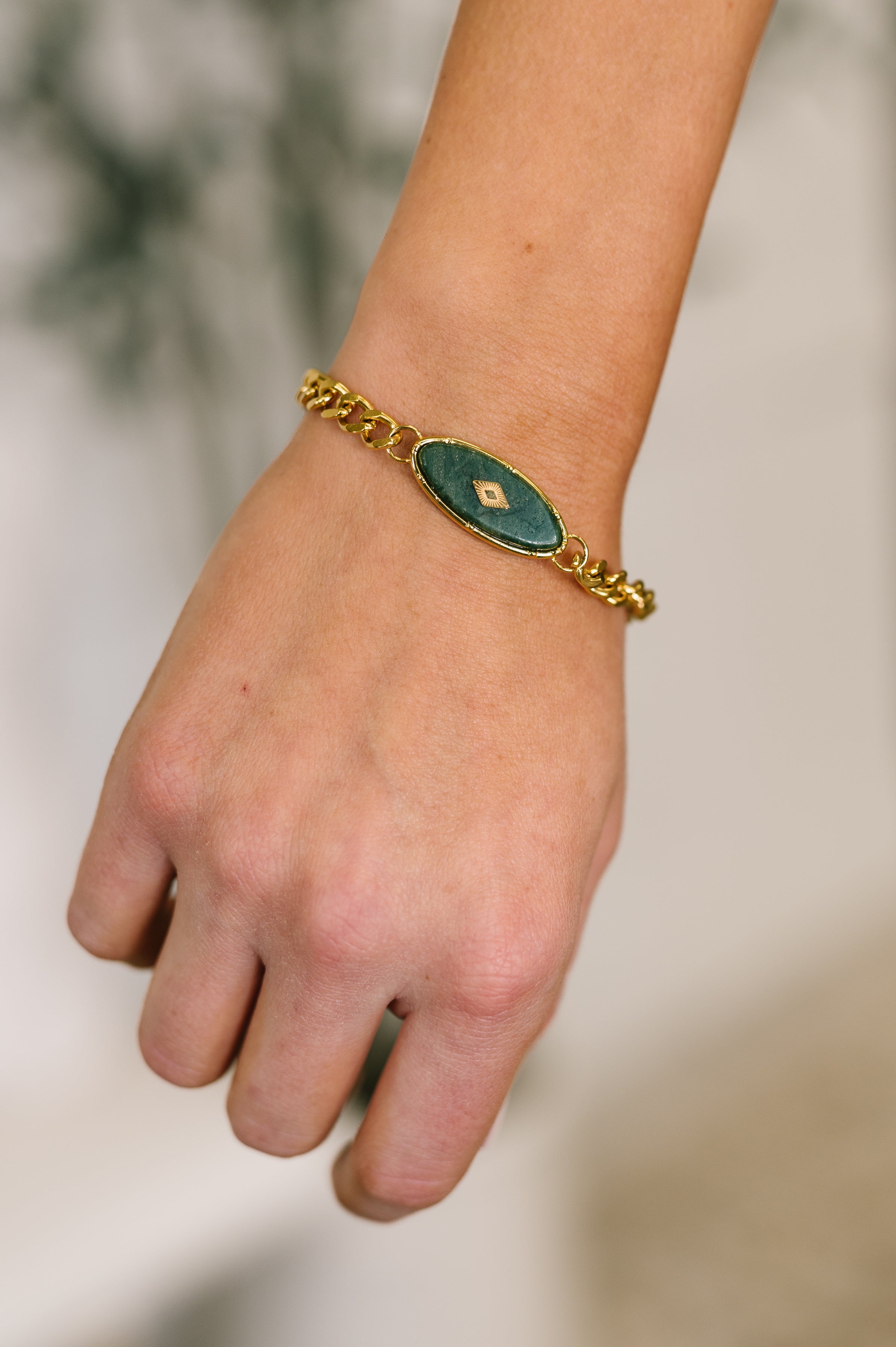 Hazel Blues® | Bangle in Jade Bracelet
