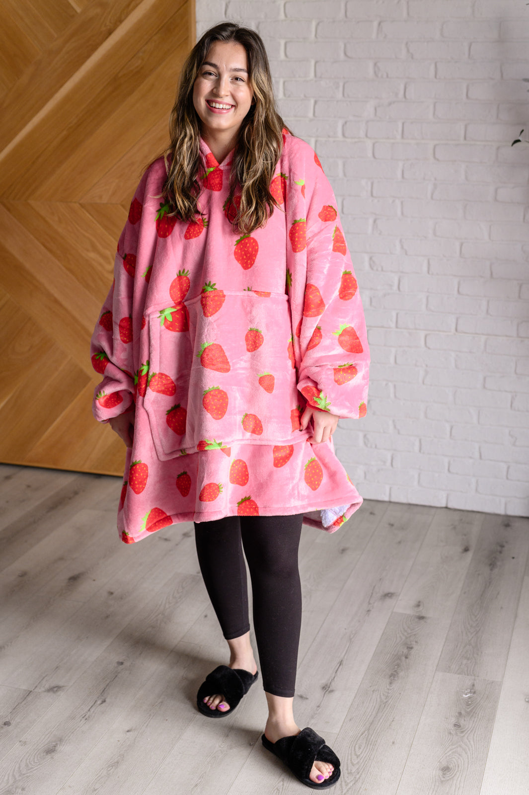 Hazel Blues® | Oversized Blanket Hoodie in Strawberry