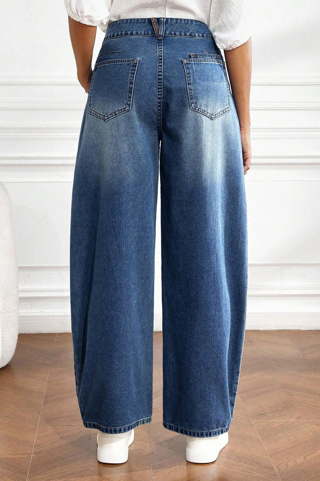 Blue Horizon Curved-Seam Barrel Jeans