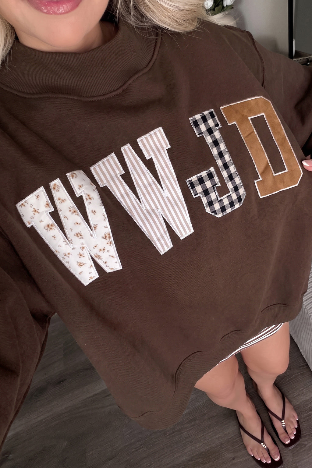Macy Lake Graphic Mock-Neck Sweatshirt