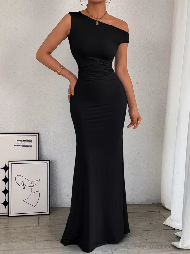 Sexy Black One-Shoulder Ruched Bodycon Maxi Dress Black / XS By Trendsi Sexy Black One-Shoulder Ruched Bodycon Maxi Dress Black / XS By Trendsi
