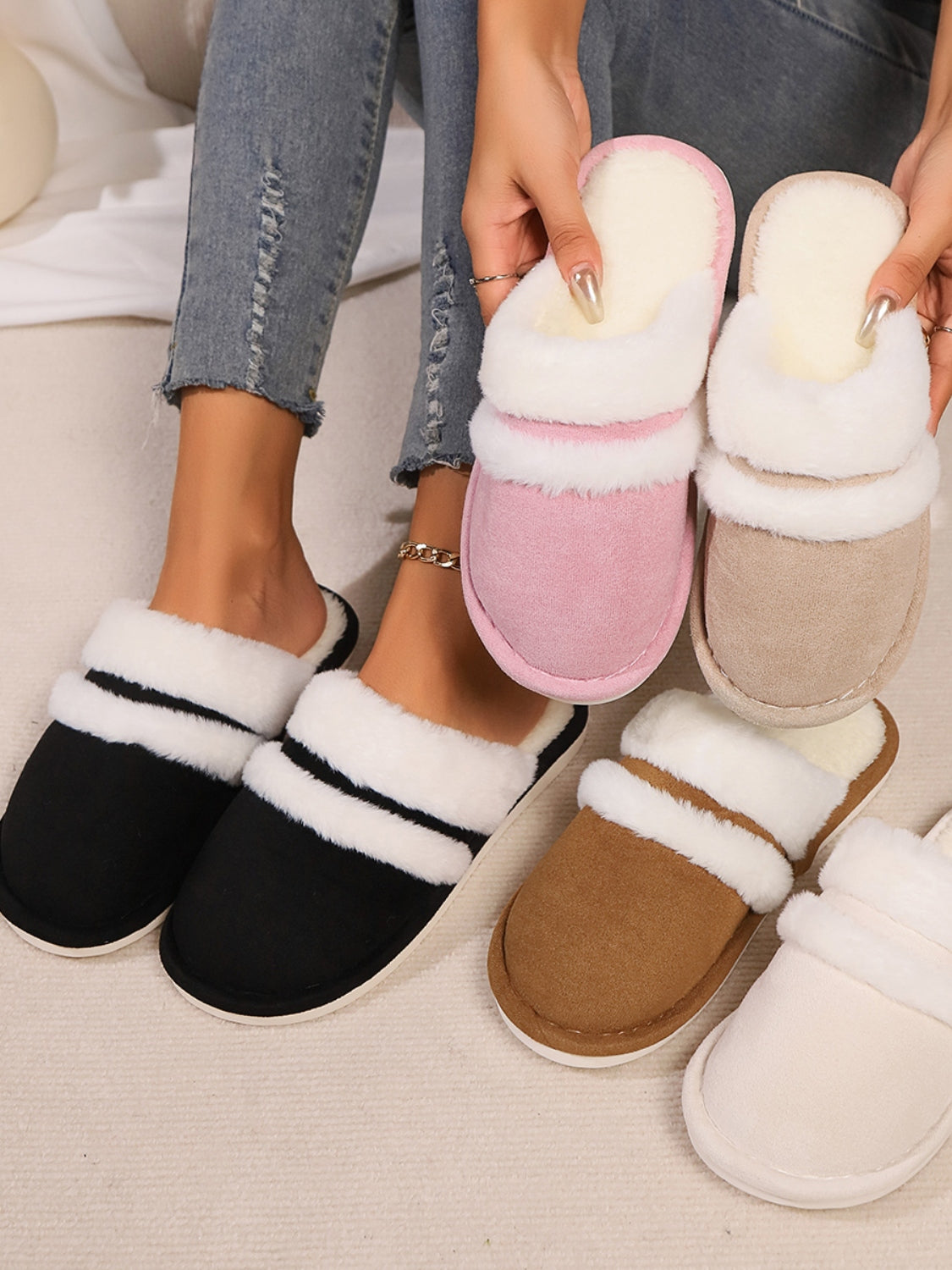 Hazel Blues® |  Contrast Faux Fur Round Toe Slippers