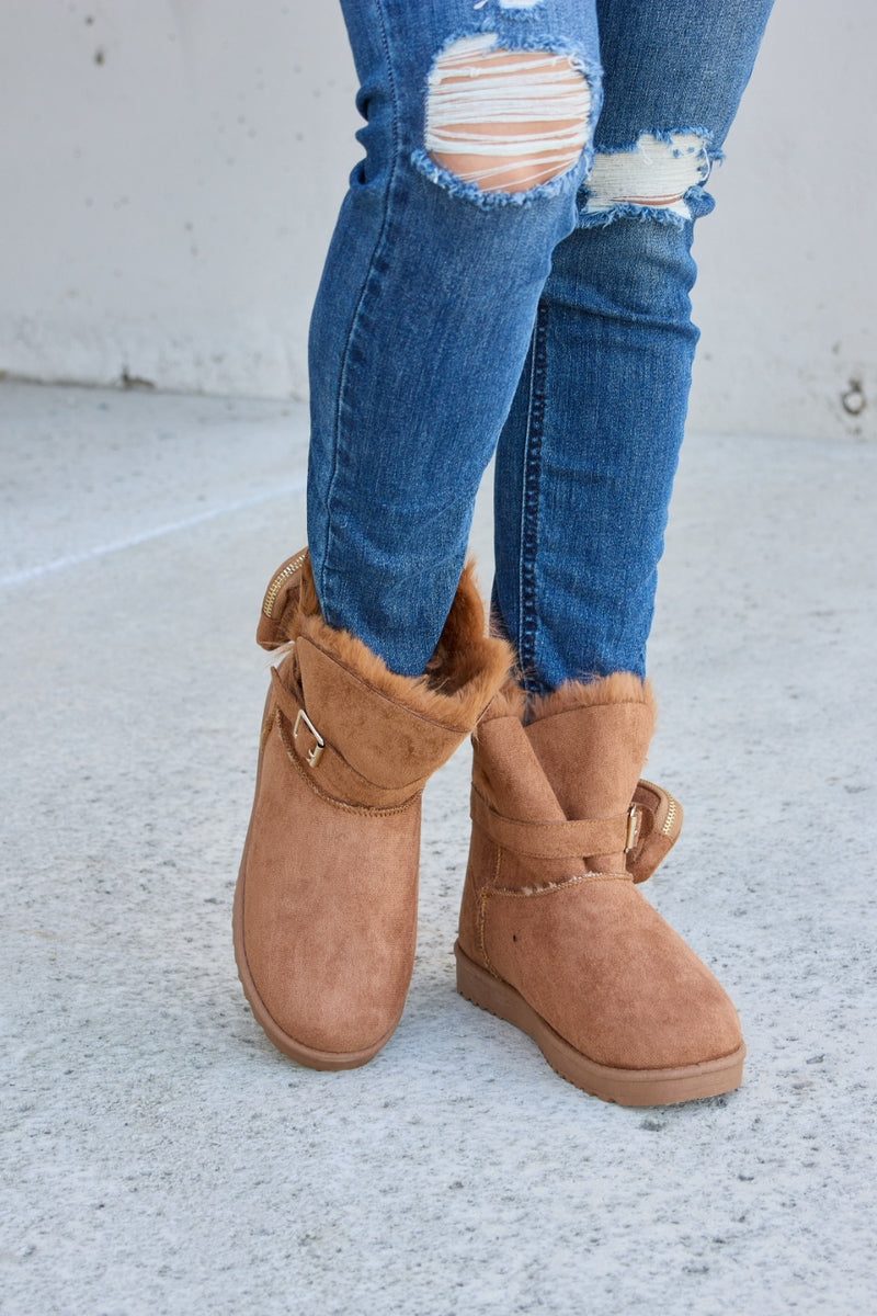 Hazel Blues® |  Forever Link Plush Thermal Flat Boots