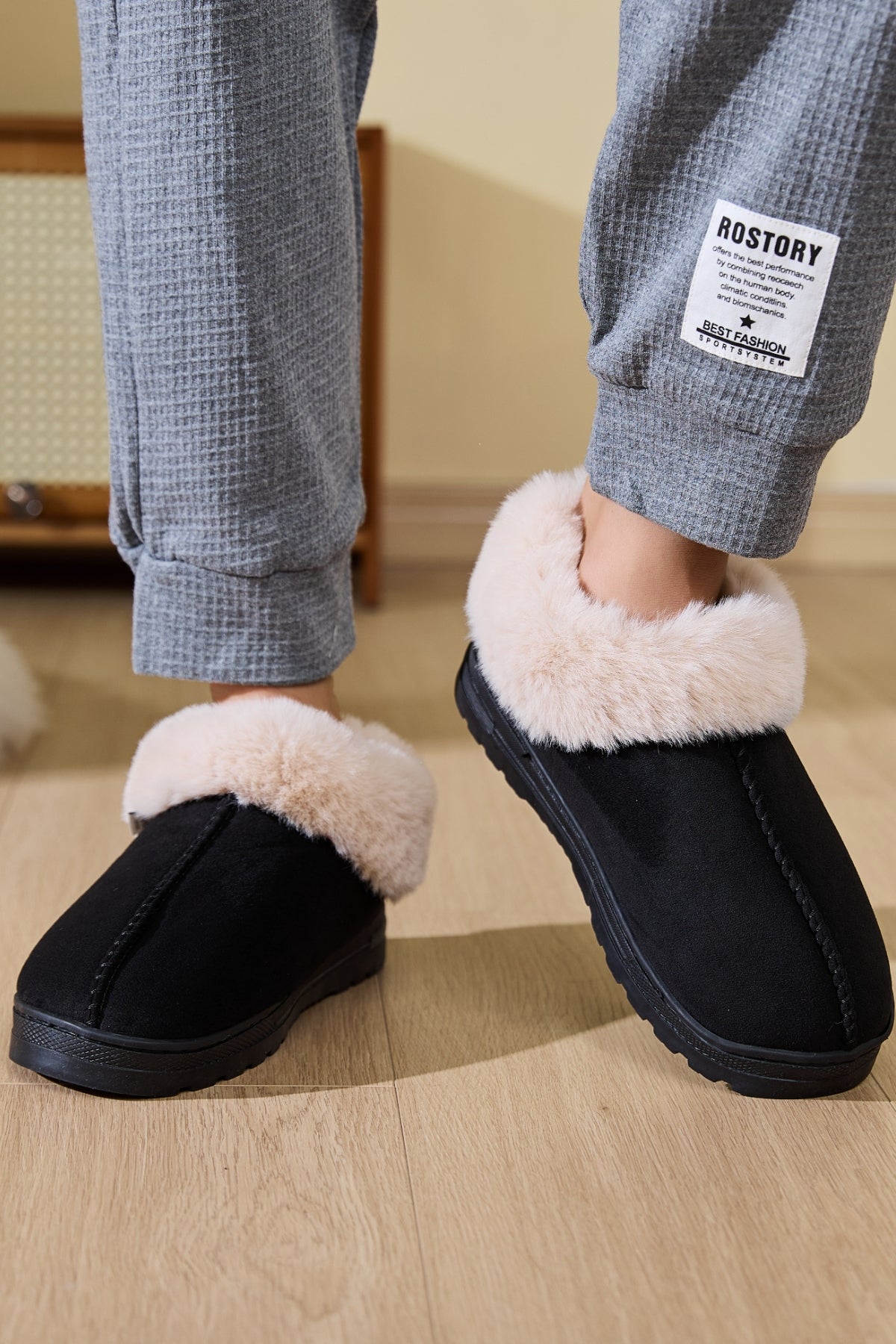 Hazel Blues® |  Faux Fur Round Toe Platform Slippers