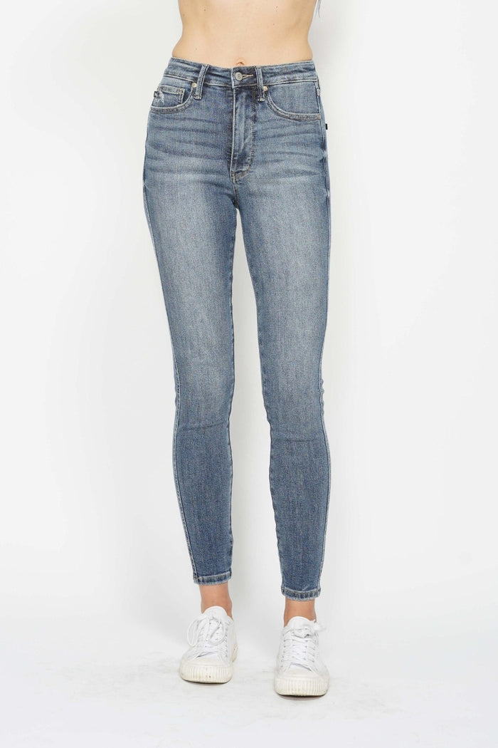 Hazel Blues® |  Judy Blue Tummy Control Contrast Wash Skinny Jeans