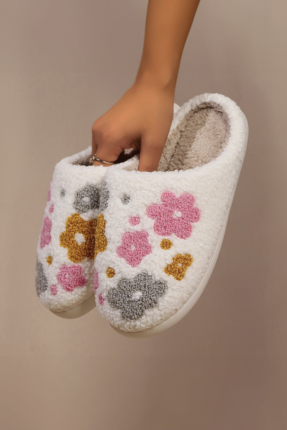 Weekend Cozy Floral Slippers