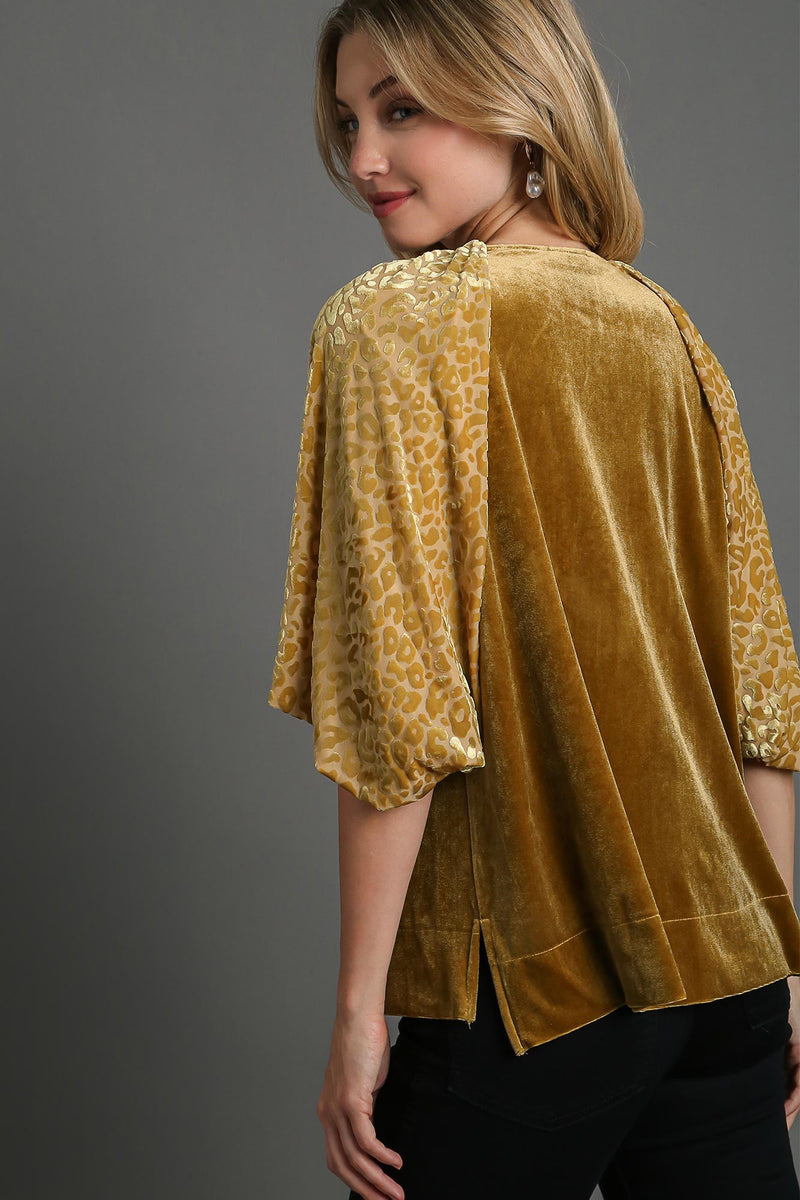 Hazel Blues® |  Umgee Round Neck Leopard Balloon Sleeve Velvet Top