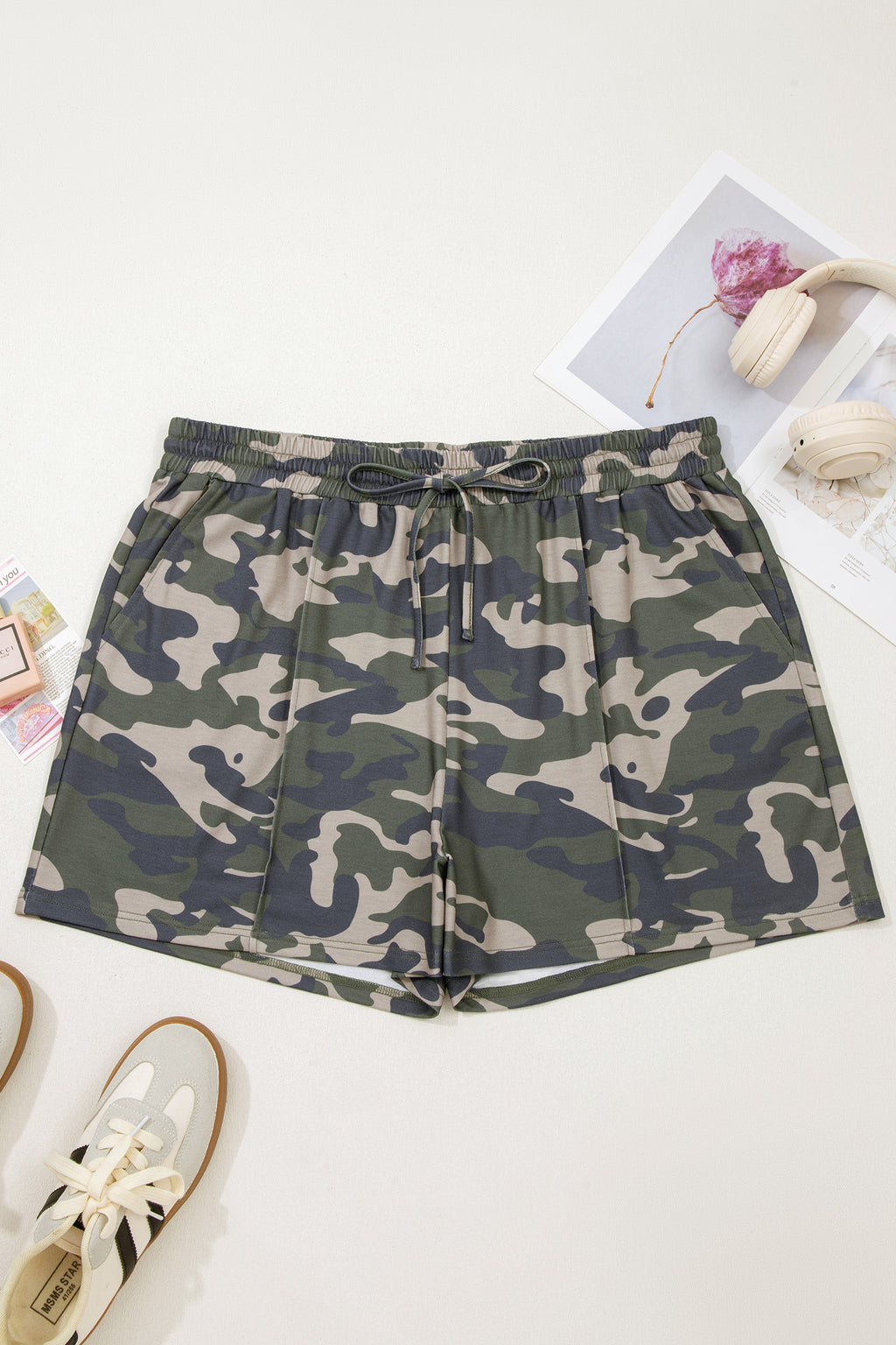 Green Tie Elastic-Waist Pocketed Camo Shorts