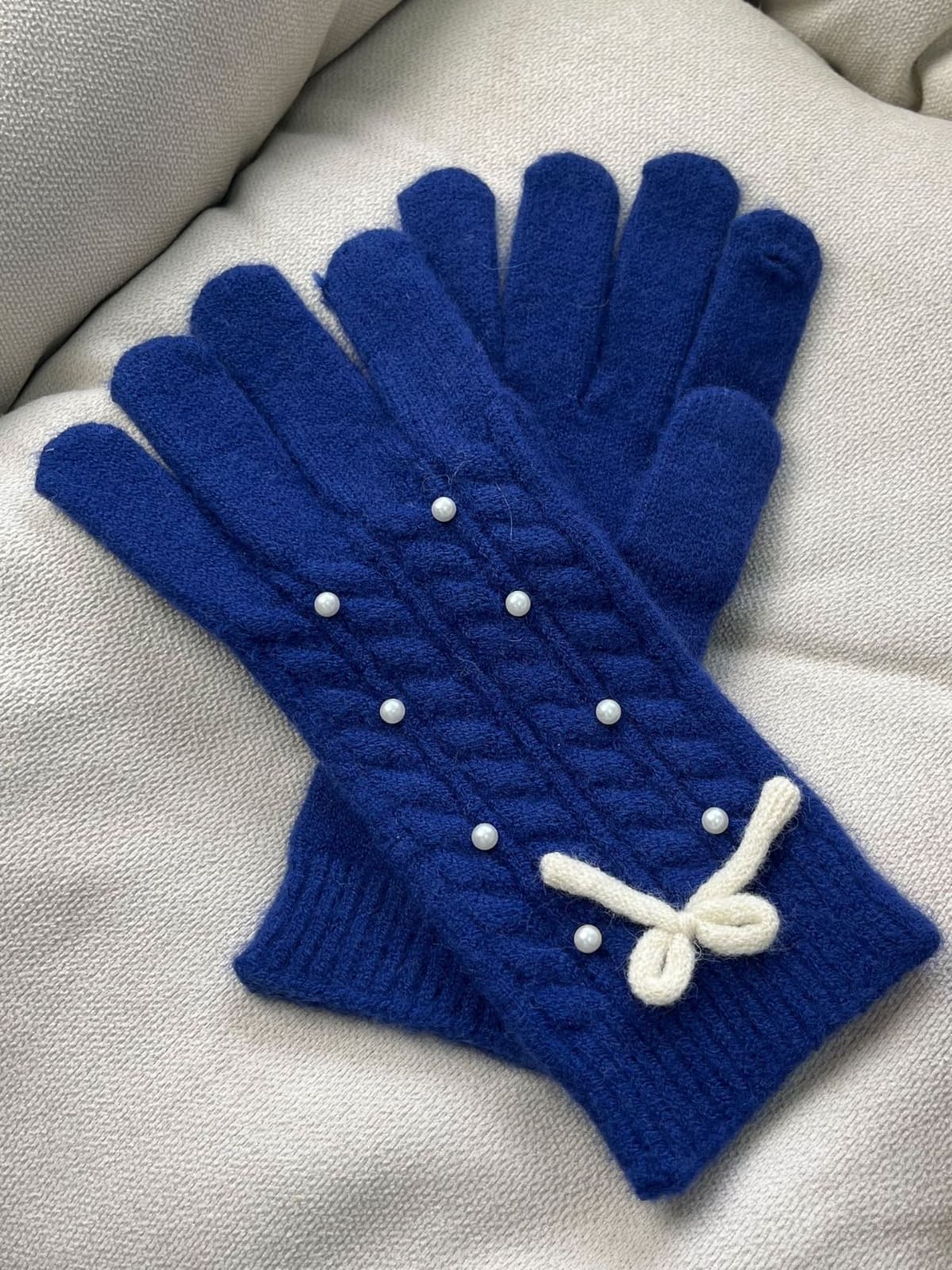 Hazel Blues® |  Thermal Pearl Detail Bow Five-Finger Gloves