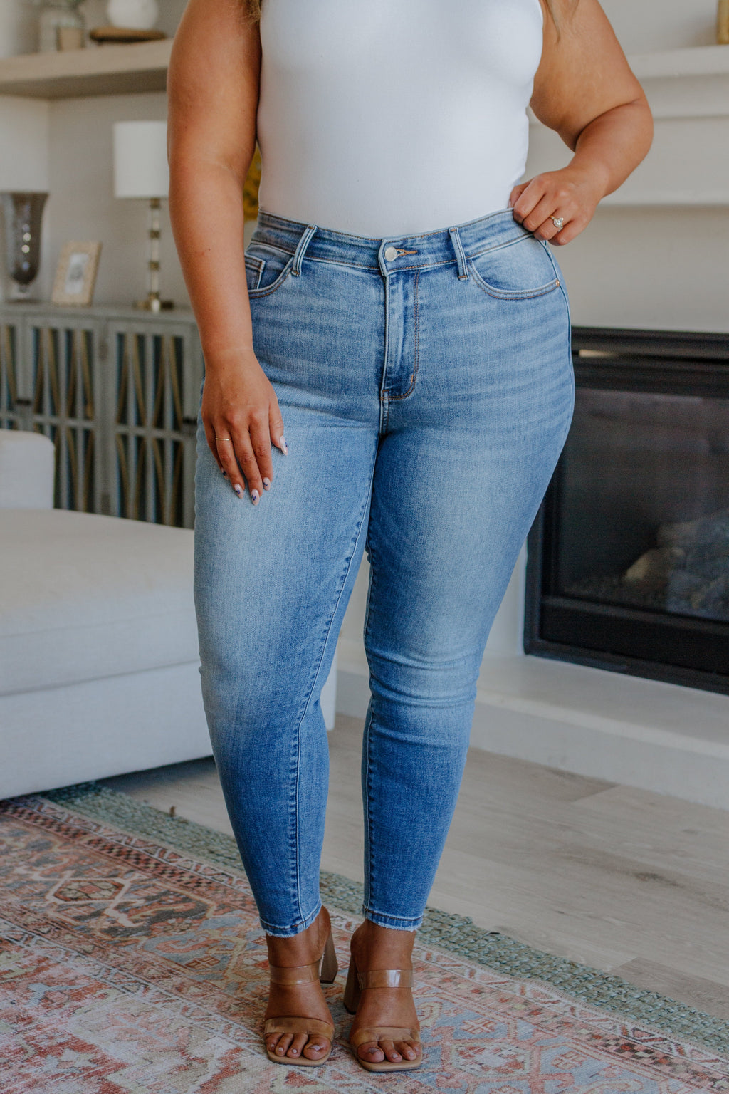 Hazel Blues® |  Catherine Mid Rise Vintage Skinny Jeans