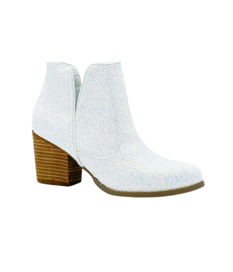 Hazel Blues® |  Fiera Booties in White