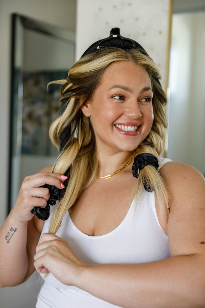 Hazel Blues® |  Got Your Back Heatless Curling Set in Black