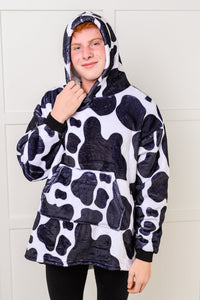 Kids Oversized Hoodie Blanket in Cow