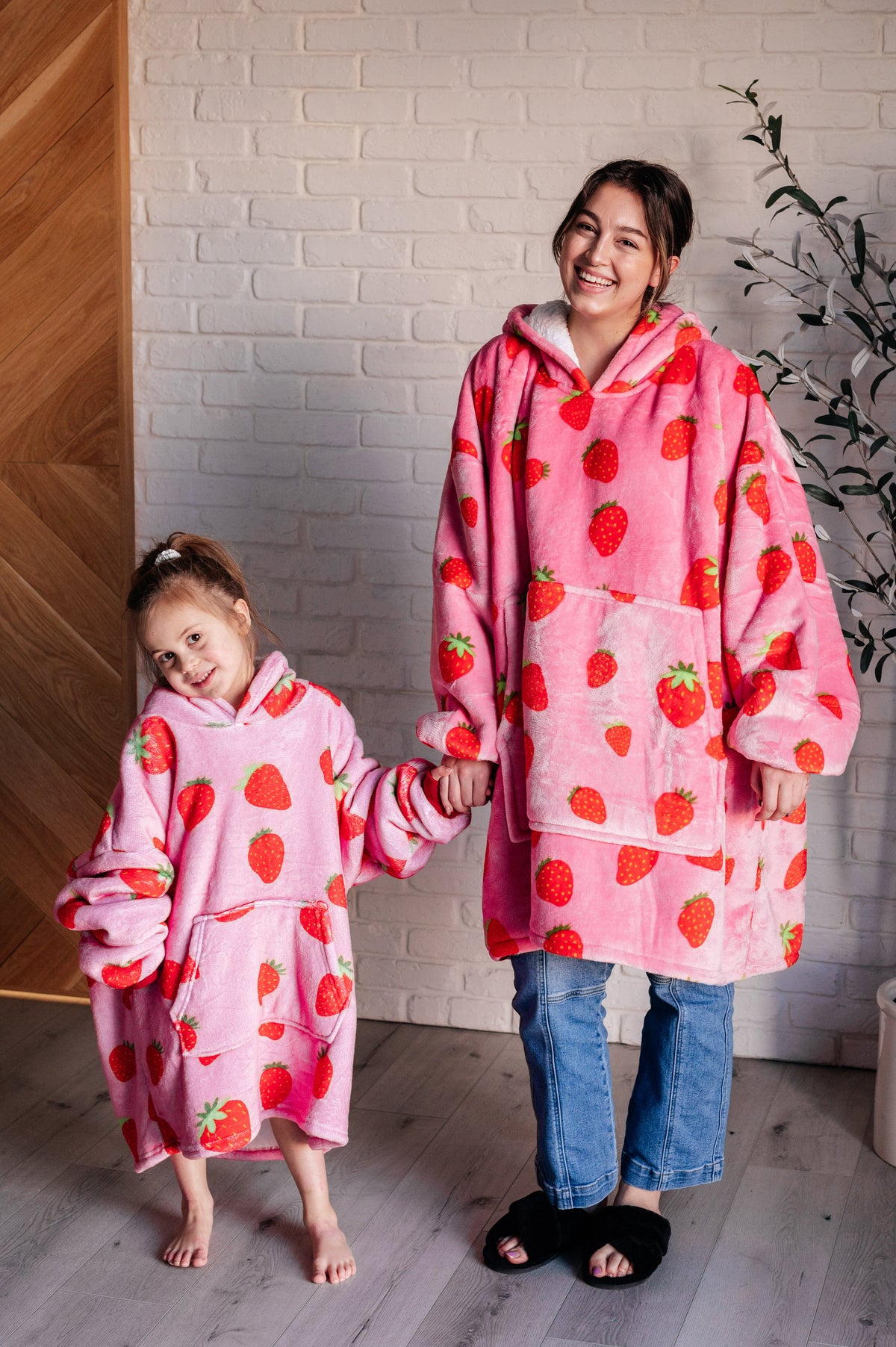 Hazel Blues® |  Oversized Blanket Hoodie in Strawberry