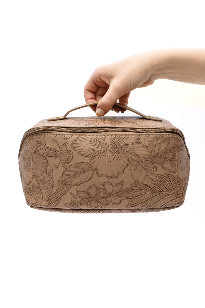 Hazel Blues® |  Life In Luxury Large Capacity Cosmetic Bag in Cream