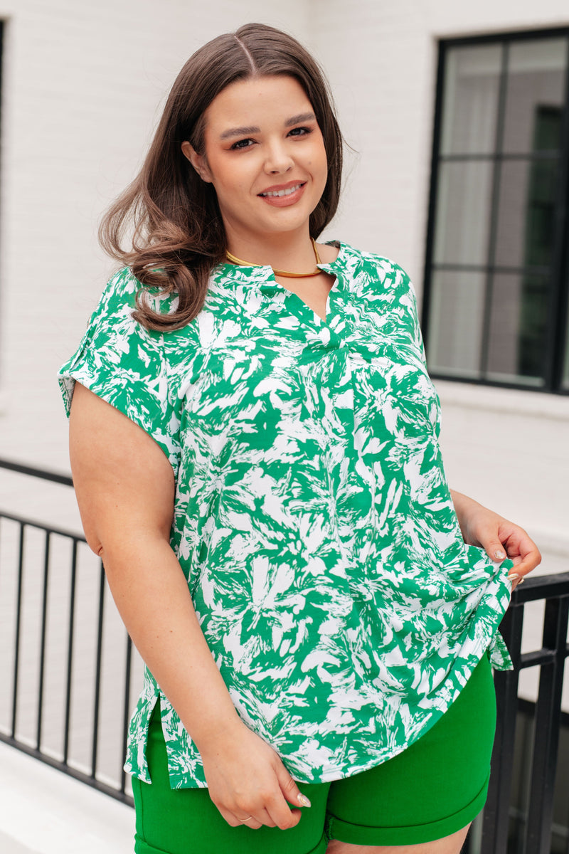 Hazel Blues® |  Lizzy Cap Sleeve Top in Emerald and White Floral