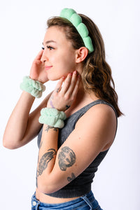 Hazel Blues® |  Lost in the Moment Headband and Wristband Set in Green