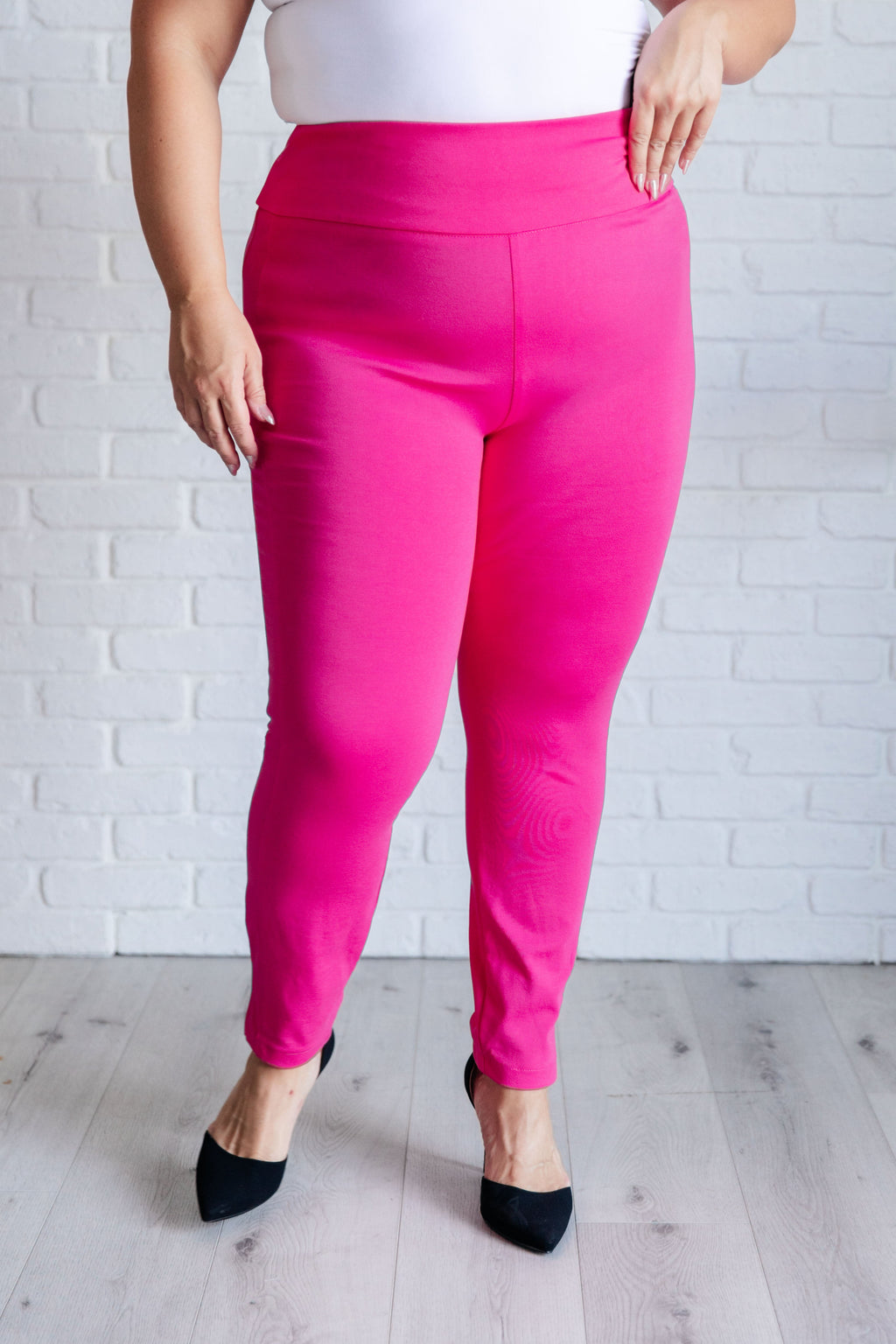 Hazel Blues® |  Magic Skinny 28" Pants in Hot Pink
