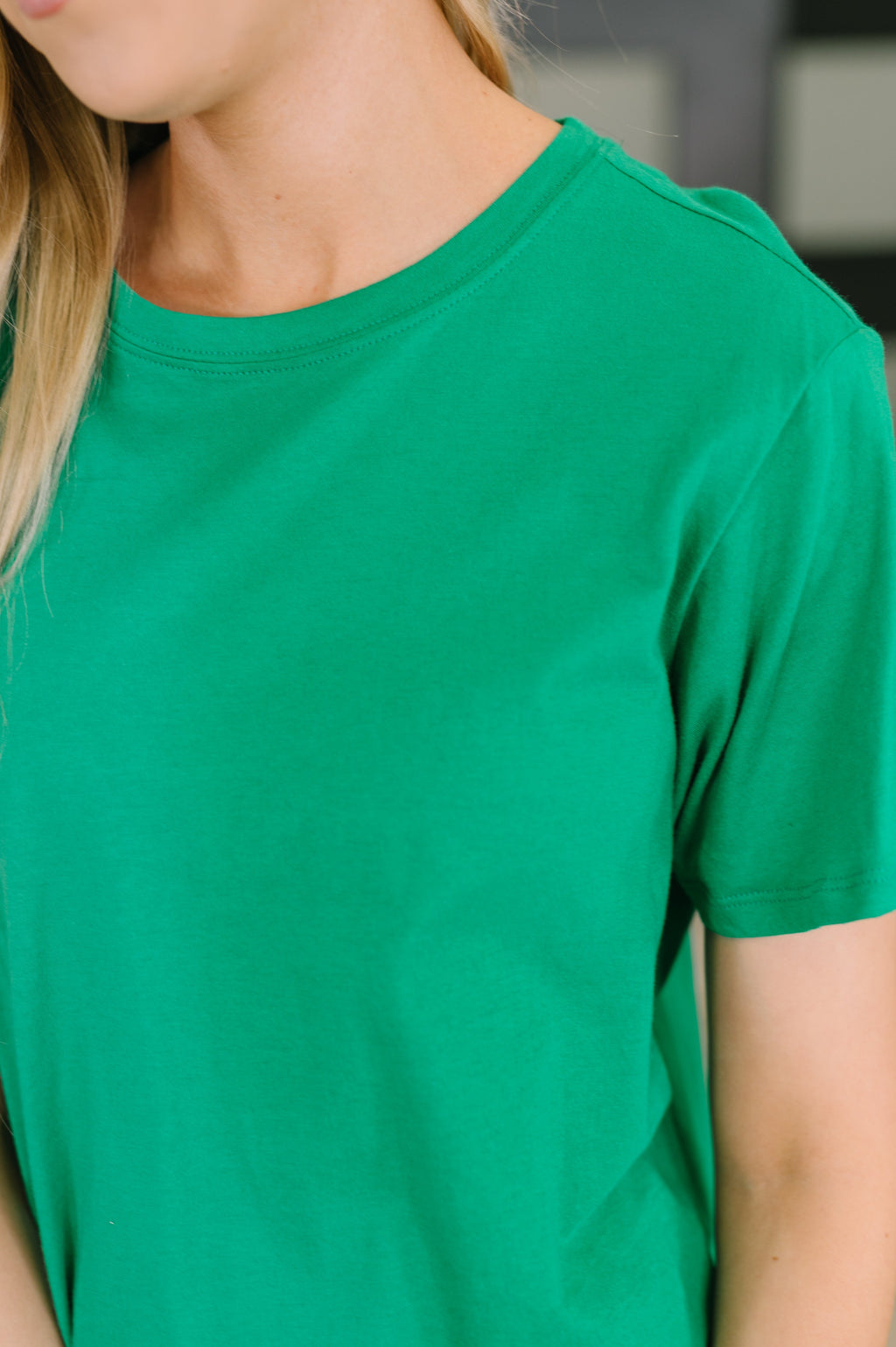 Hazel Blues® |  Rest Assured Basic Relaxed Tee in Kelly Green