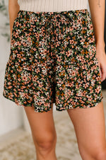 Hazel Blues® |  Short Notice Tiered Shorts in Tiny Flower Field