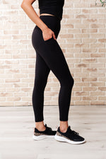 Hazel Blues® |  Somewhere to Start Leggings in Black