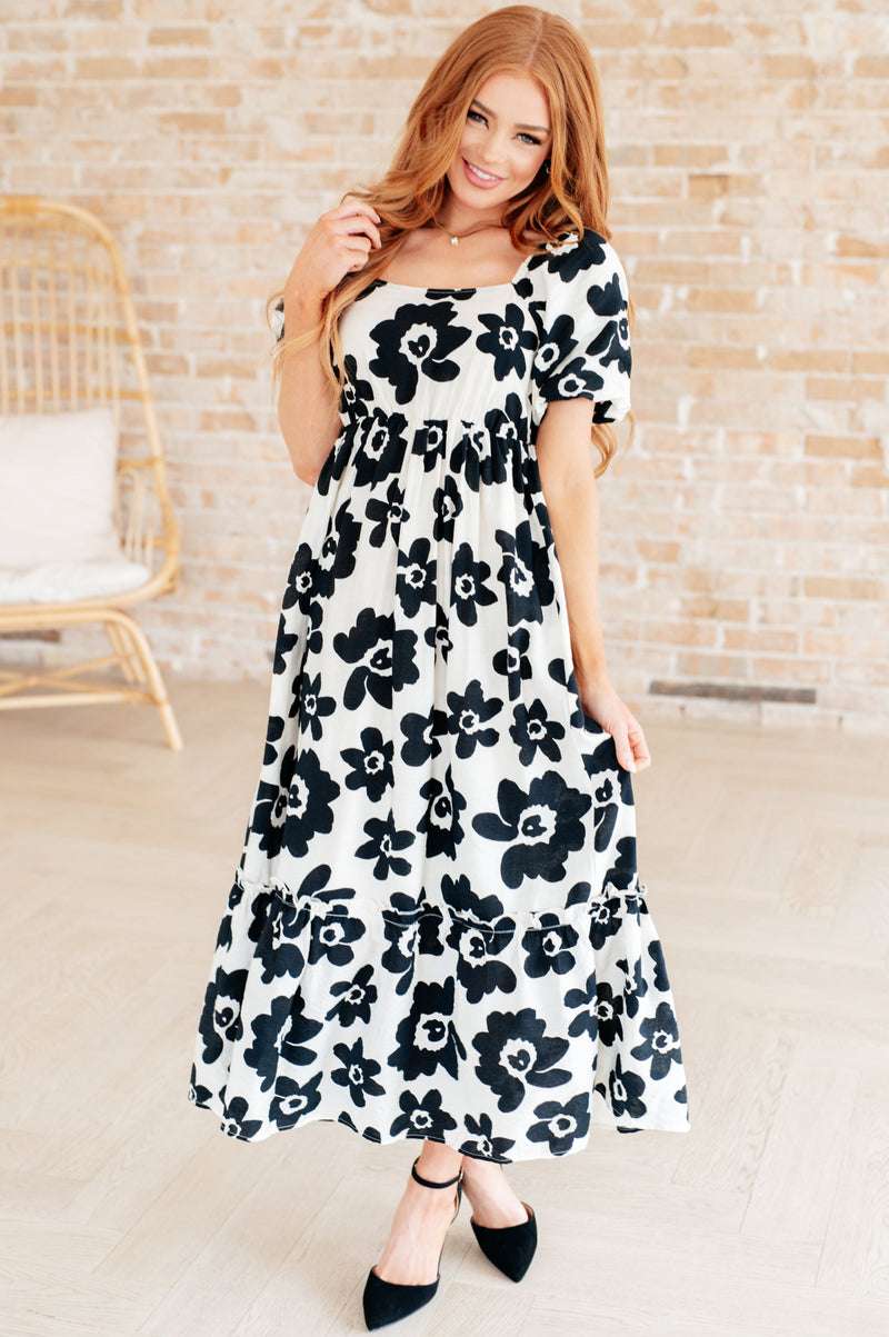 Hazel Blues | The Hot Topic Square Neck Floral Dress Hazel Blues | The Hot Topic Square Neck Floral Dress