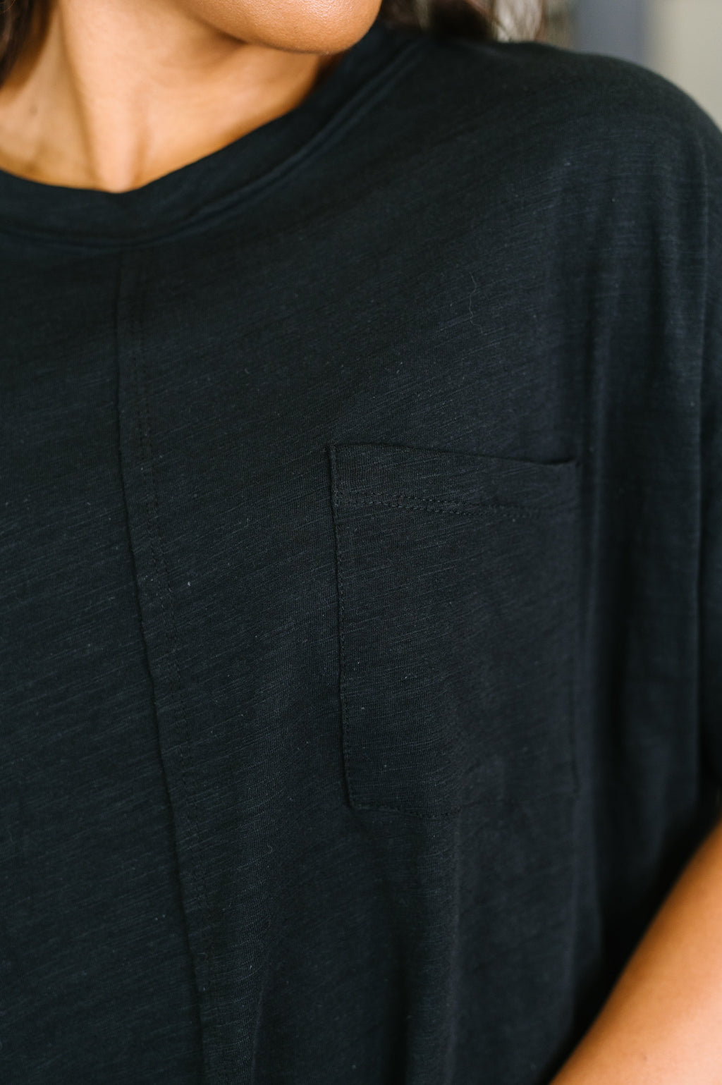 The Layback Relaxed Basic Tee in Black