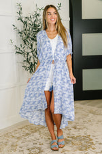 Hazel Blues® |  Tropical Print Gauze Kimono with Elastic Waist Tie in Periwinkle