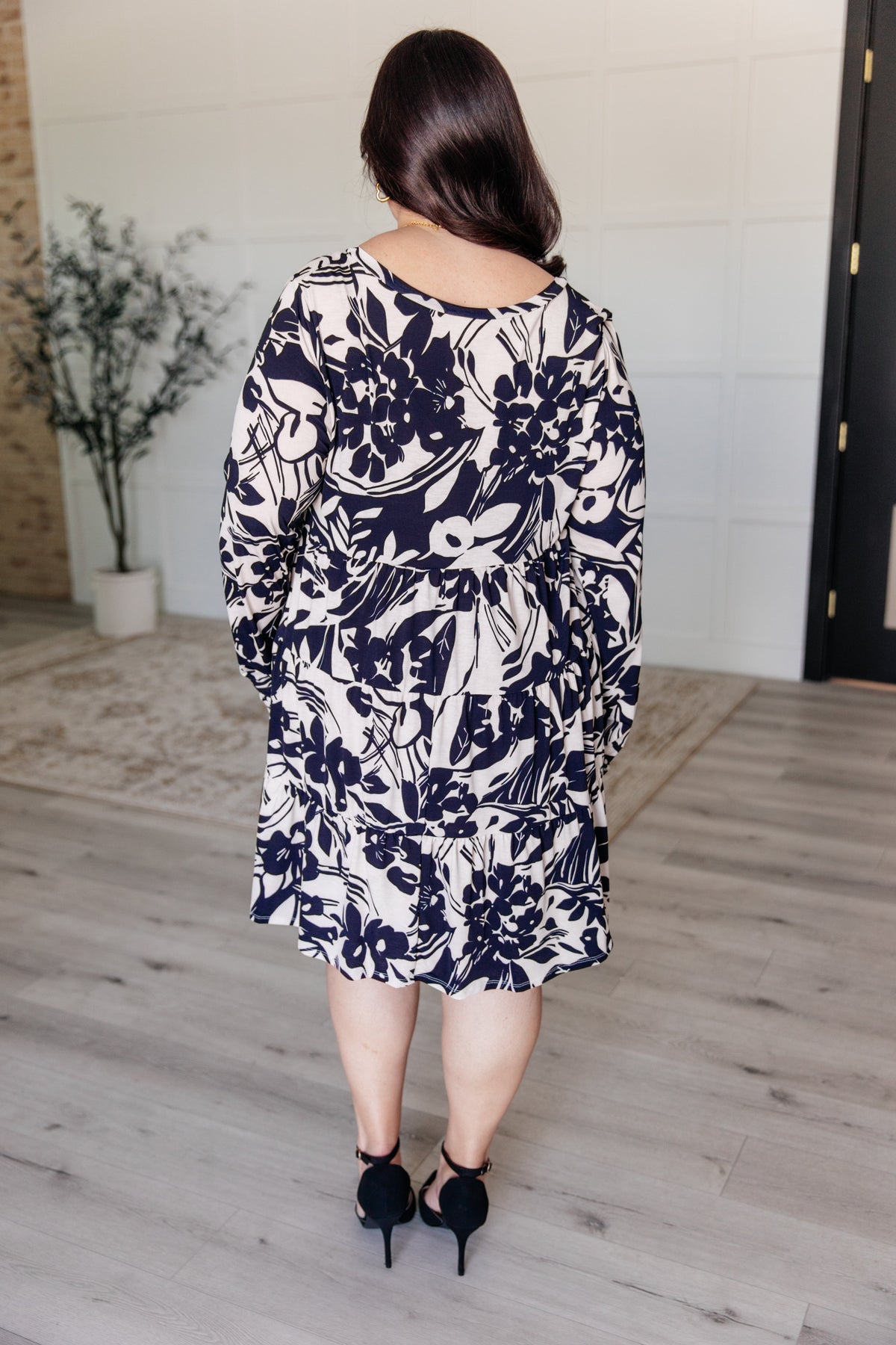 Hazel Blues® |  Worthwhile Moment Floral Tiered Dress in Oatmeal and Navy