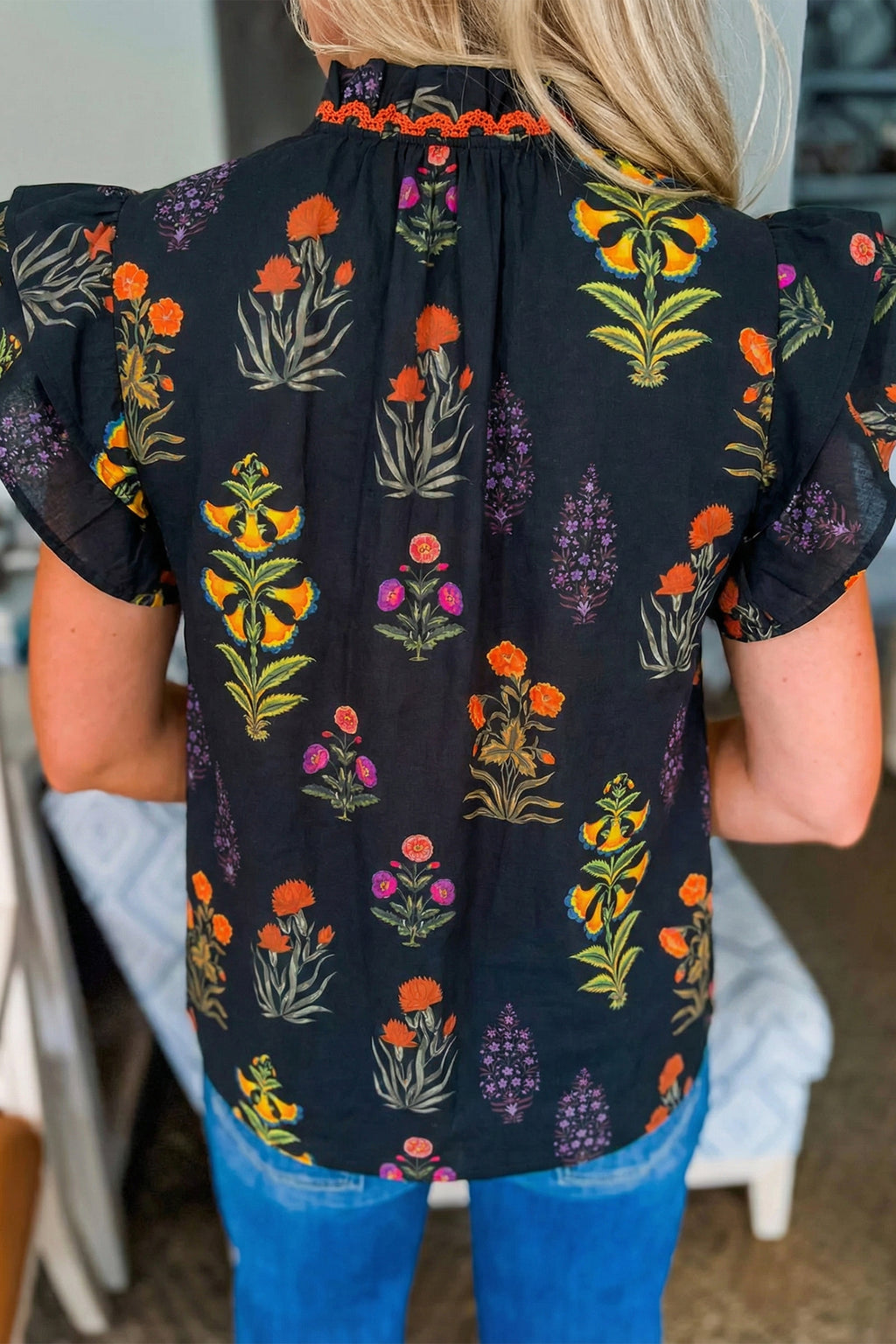 Black Floral-Print Lace-Trim Frilled V-Neck Short-Sleeve Shirt