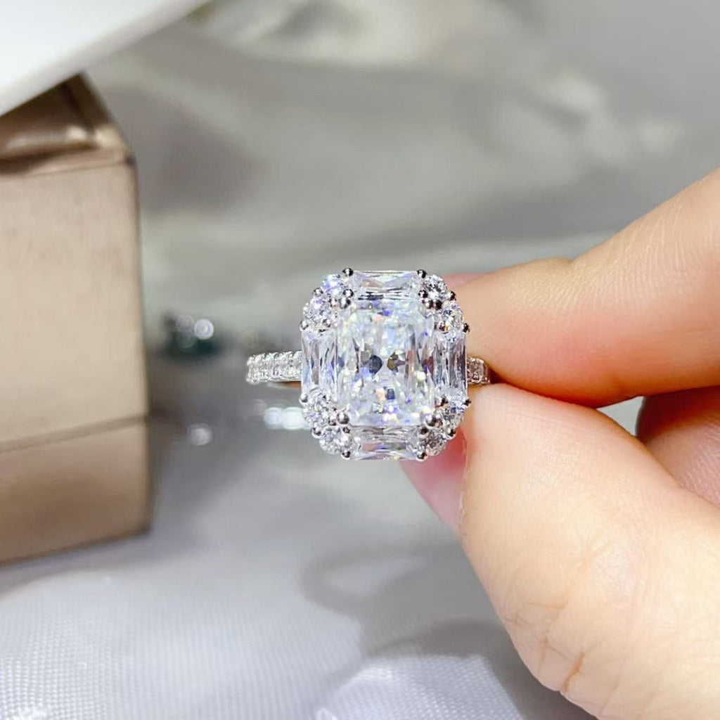 2f999235-4165-4518-b9b1-0f782295eae8-Max