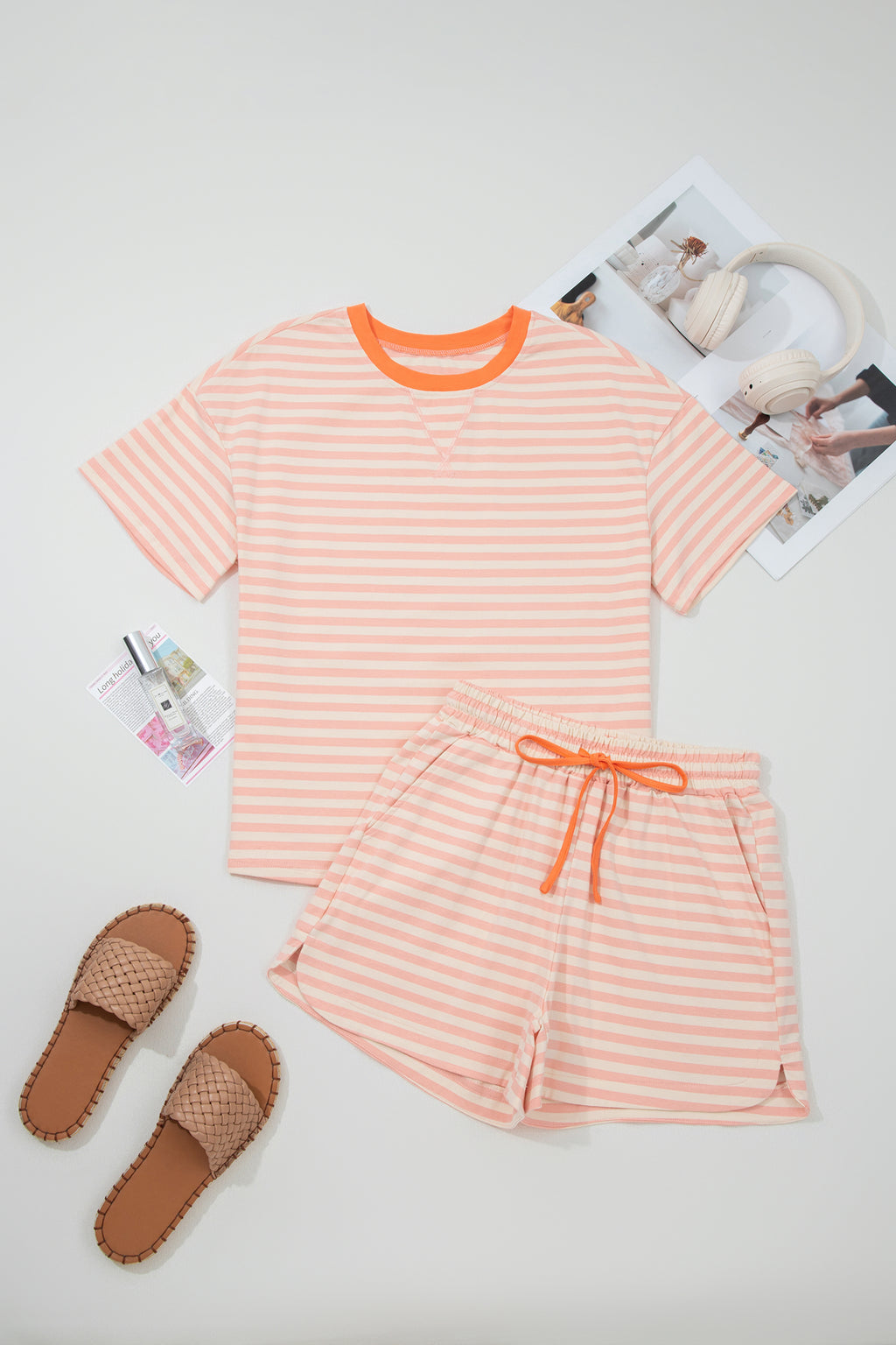 Contrast Neck Loose Tee And Drawstring Shorts Set