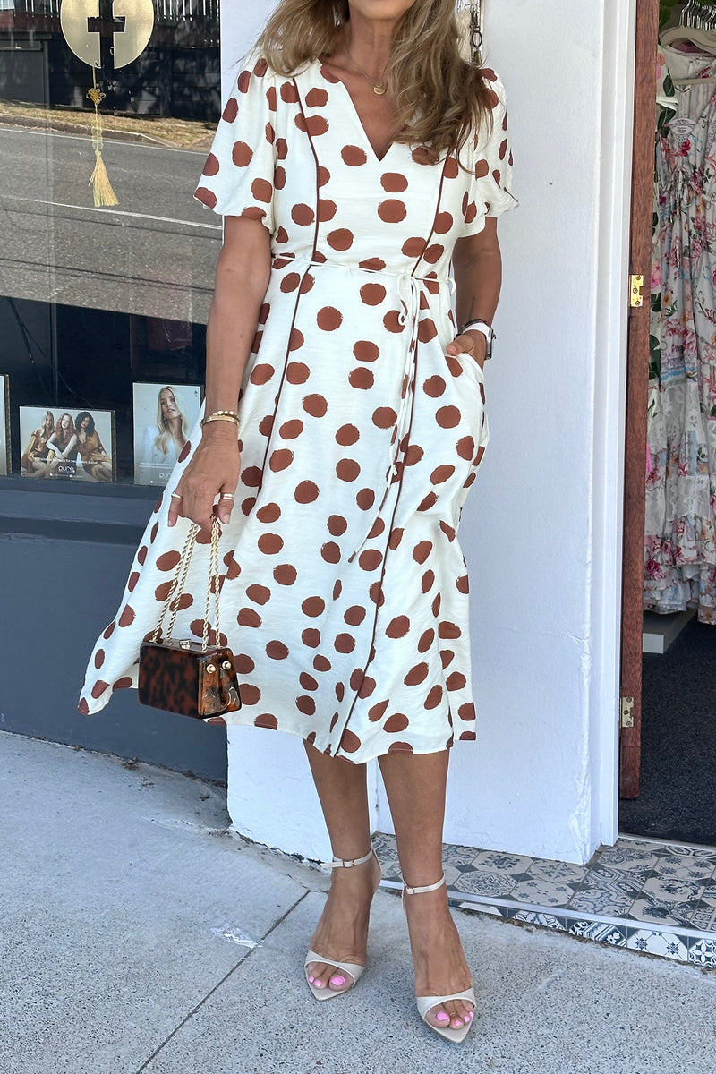 short sleeve tie waist midi dress 24seven Comfort Apparel Womens Navy and White Short Sleeve Tie Waist Midi Dress