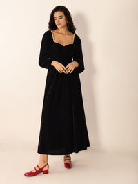 Hazel Blues® |  Sweetheart Neck Long Sleeve Midi Dress