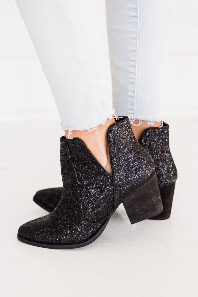 Hazel Blues® |  Fiera Booties in Black