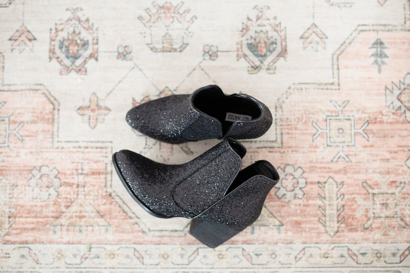 Hazel Blues® |  Fiera Booties in Black