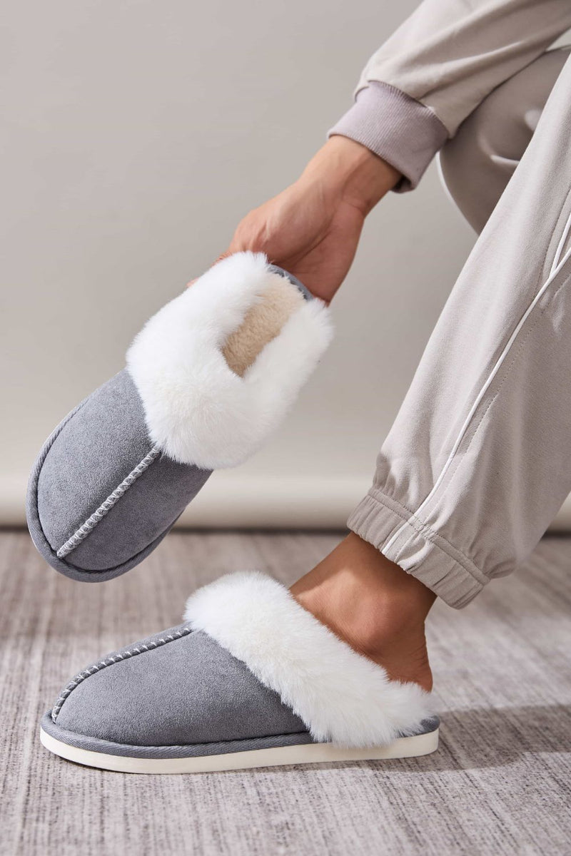 Hazel Blues® |  Faux Fur Round Toe Slippers