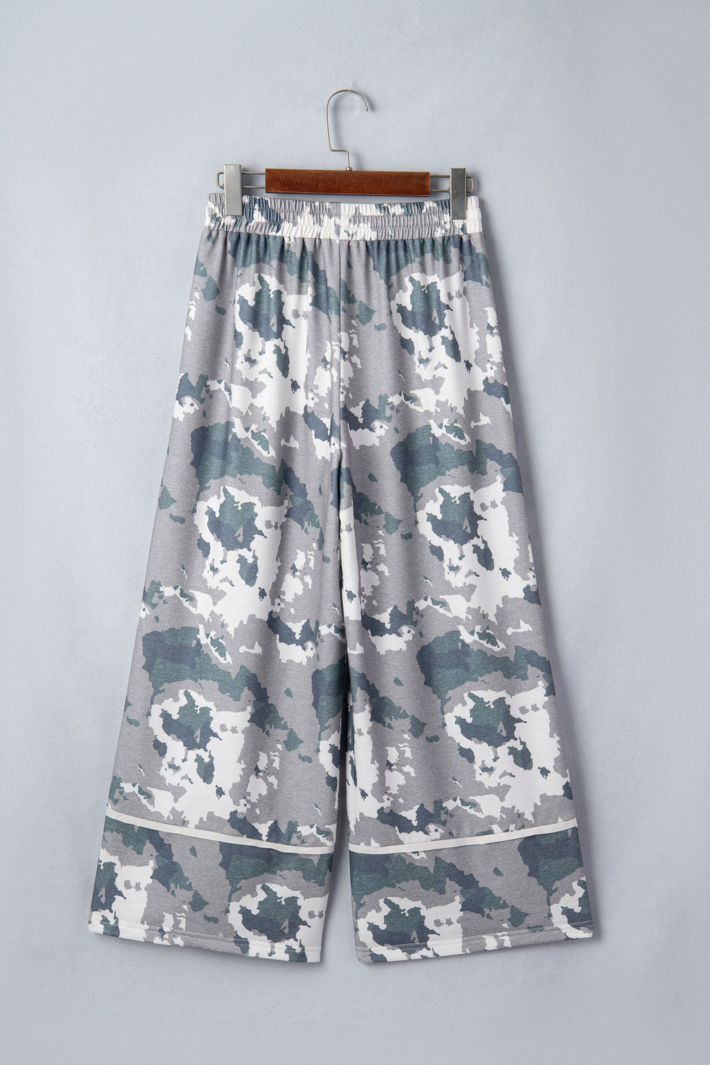 Contrast Lace Camouflage Print Up Raw Edge Pocketed Loose Pants | Camo Lace Pocketed Pants