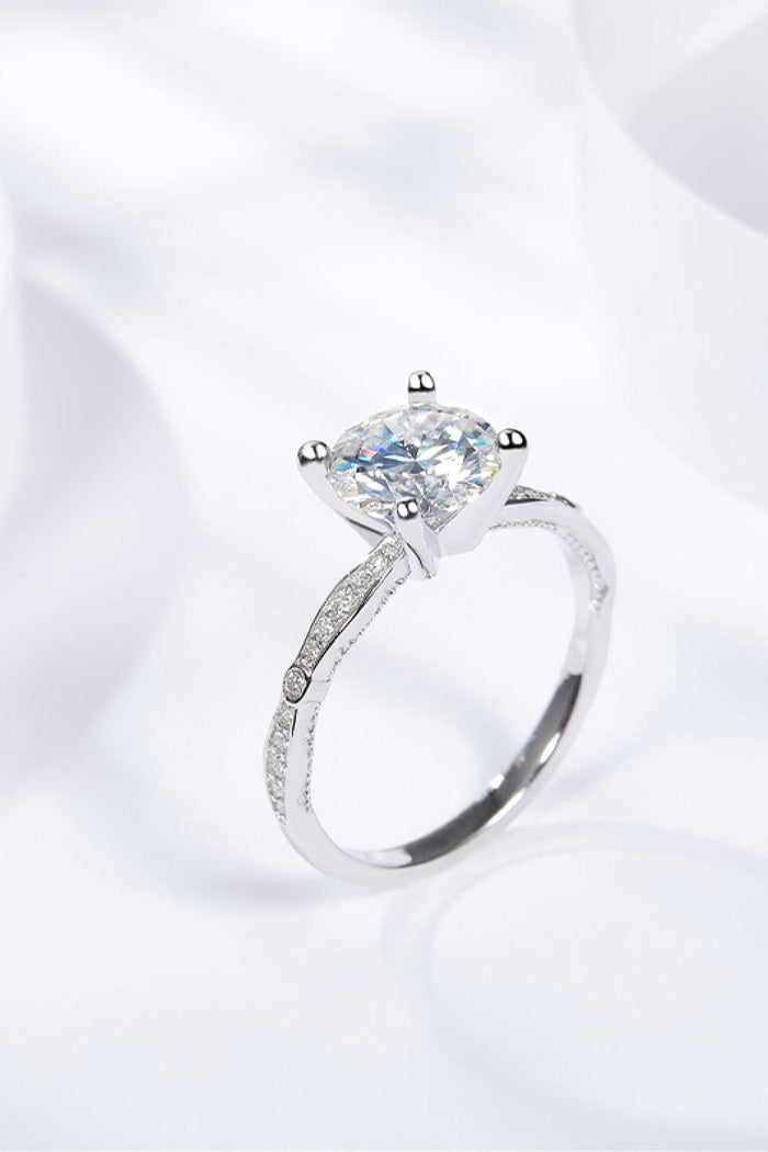 Hazel Blues® | 1.5 Carat Moissanite Side Stone Ring - Hazel Blues®