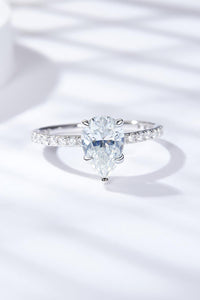 Hazel Blues® | 1.8 Carat Moissanite Side Stone Ring - Hazel Blues®