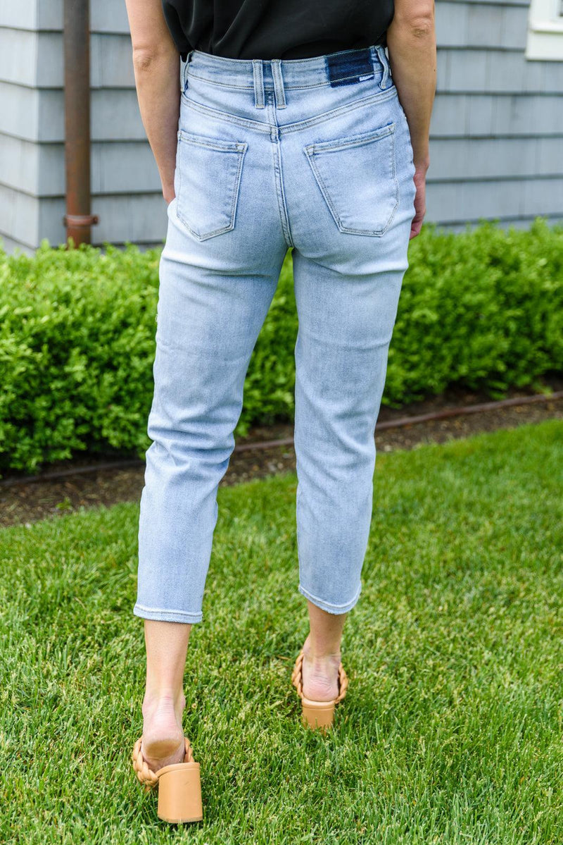 Hazel Blues® | A-Game Mom Fit Jeans - Hazel Blues®