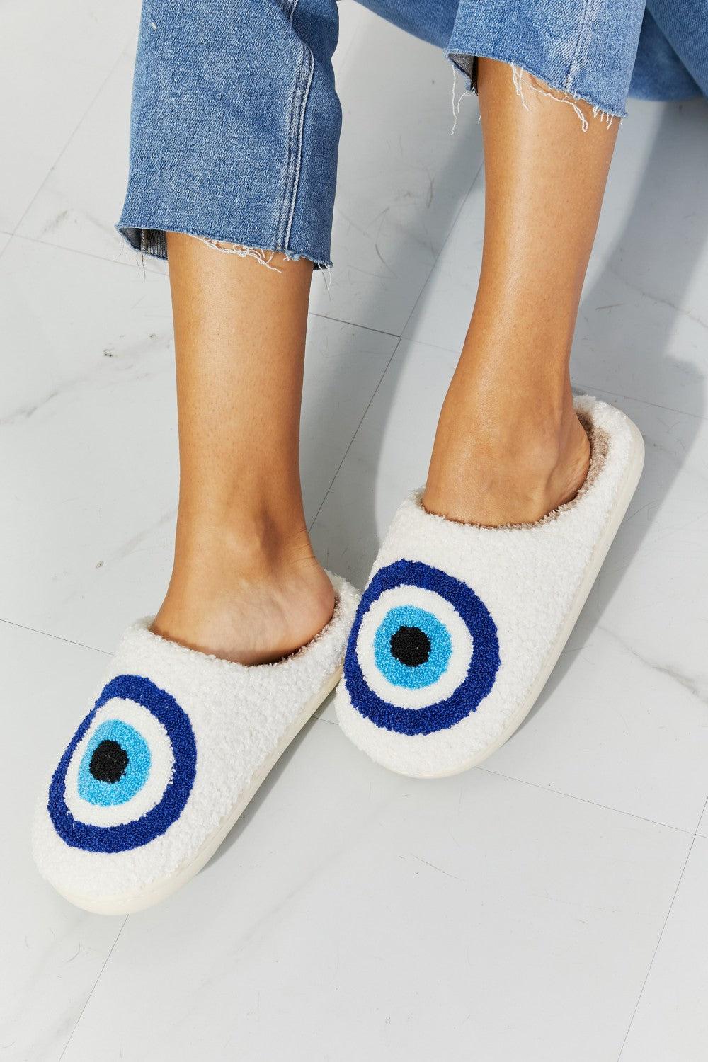 Hazel Blues® | Eye Plush Slipper - Hazel Blues®