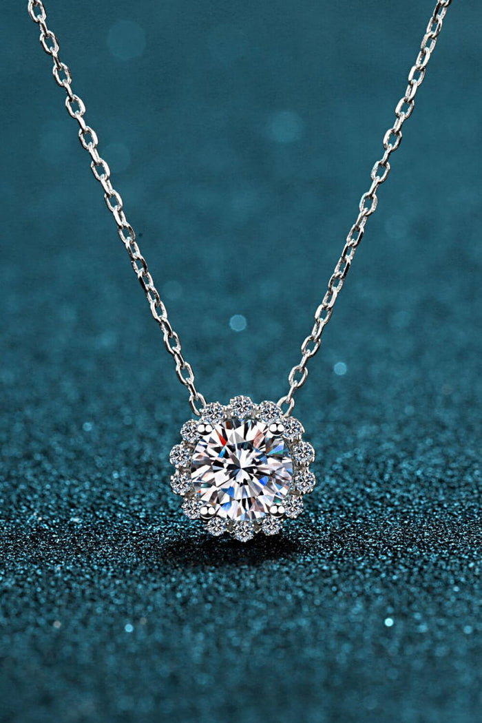 Hazel Blues® | Flower-Shaped Moissanite Pendant Necklace - Hazel Blues®