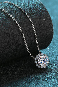 Hazel Blues® | Flower-Shaped Moissanite Pendant Necklace - Hazel Blues®