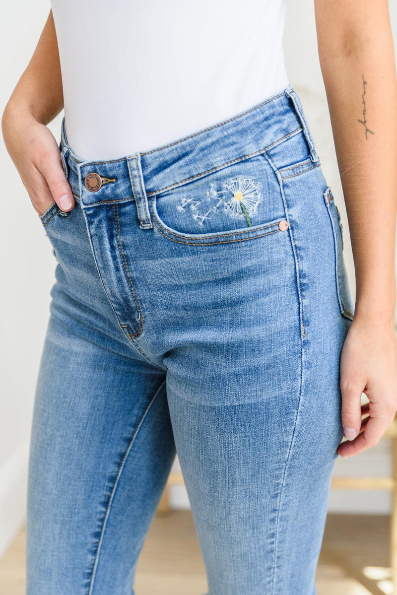 Hazel Blues® | Hi-waisted Dandelion Embroidery Skinny - Hazel Blues®