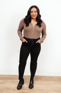 Hazel Blues® | High Waist Mom Fit Jeans In Black - Hazel Blues®