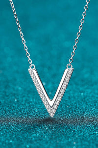 Hazel Blues® | Sterling Silver V Letter Pendant Necklace - Hazel Blues®