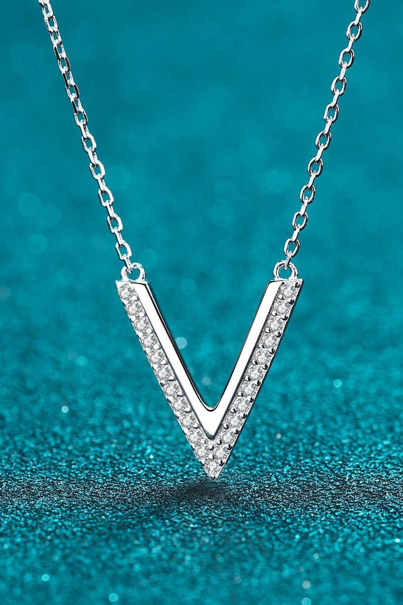 Hazel Blues® | Sterling Silver V Letter Pendant Necklace - Hazel Blues®