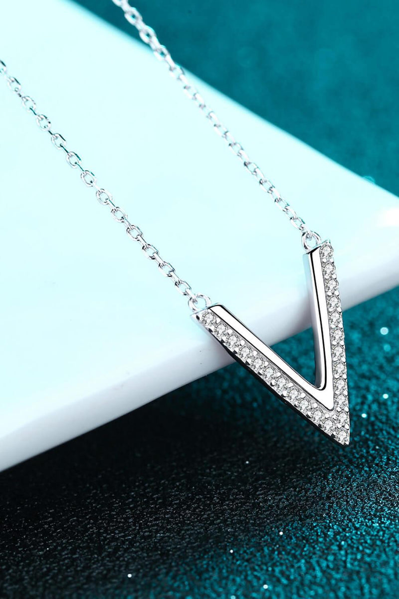 Hazel Blues® | Sterling Silver V Letter Pendant Necklace - Hazel Blues®