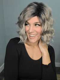 Hazel Blues® | Synthetic Short Wavy Wigs 4'' - Hazel Blues®